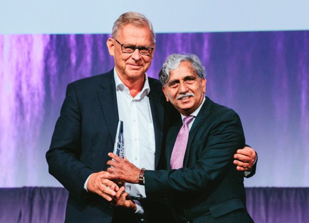 Professor Bengt Winblad tilldelas Alzheimer's Associations Lifetime Achievement Award 2016. Foto: Alzheimer's Association  