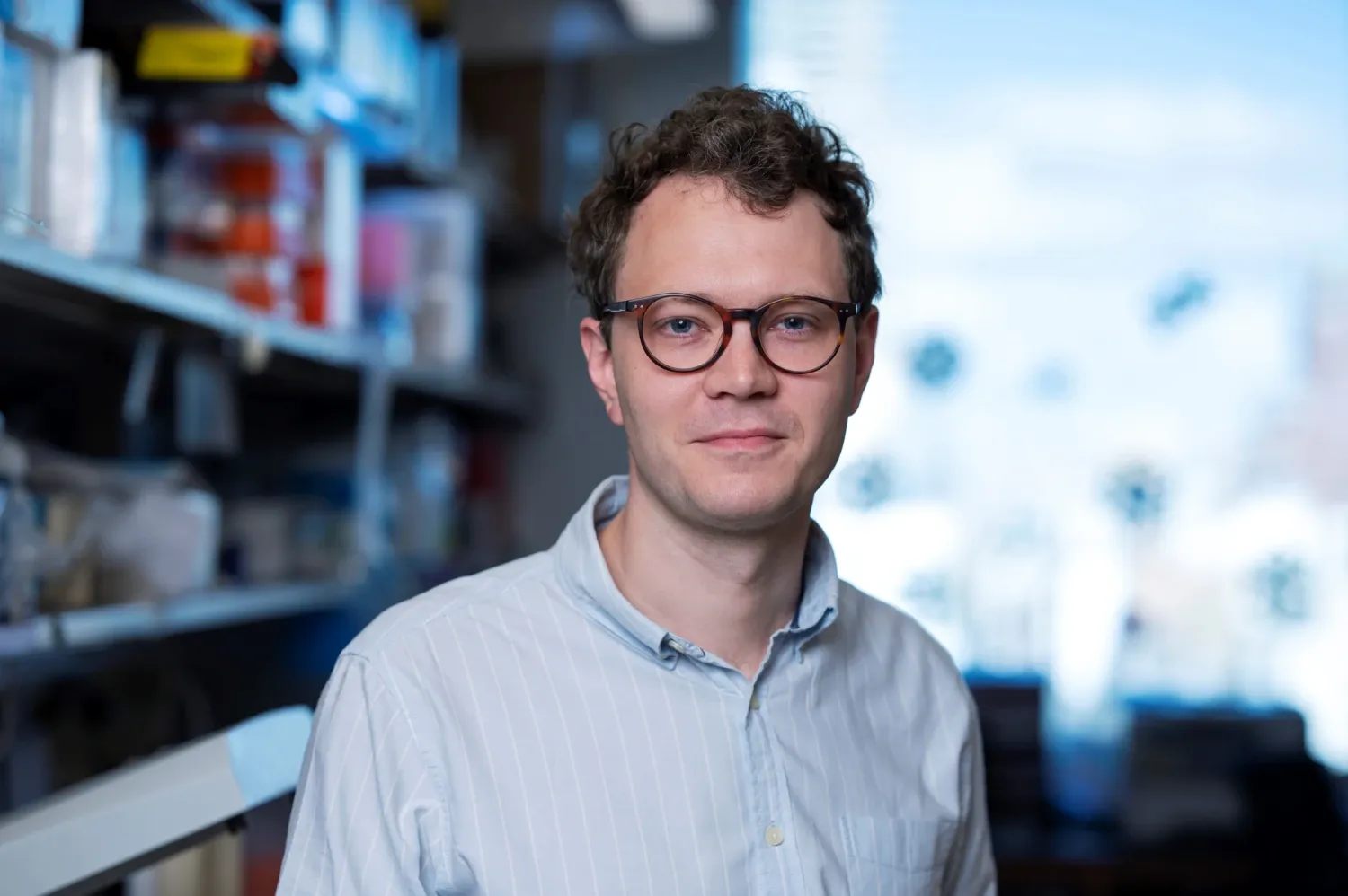 Porträttbild på Andri Lemarquis, institutionen för laboratoriemedicin.