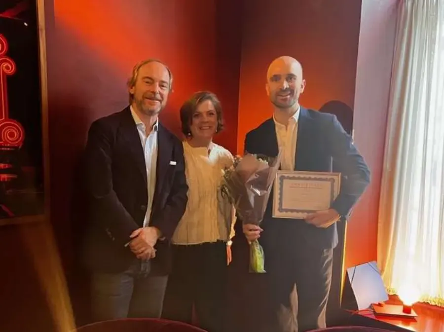 Harald Lund tillsammans med styrelseordföranden Max Mitteregger och stiftelsens sekreterare advokat Caroline Lippman.