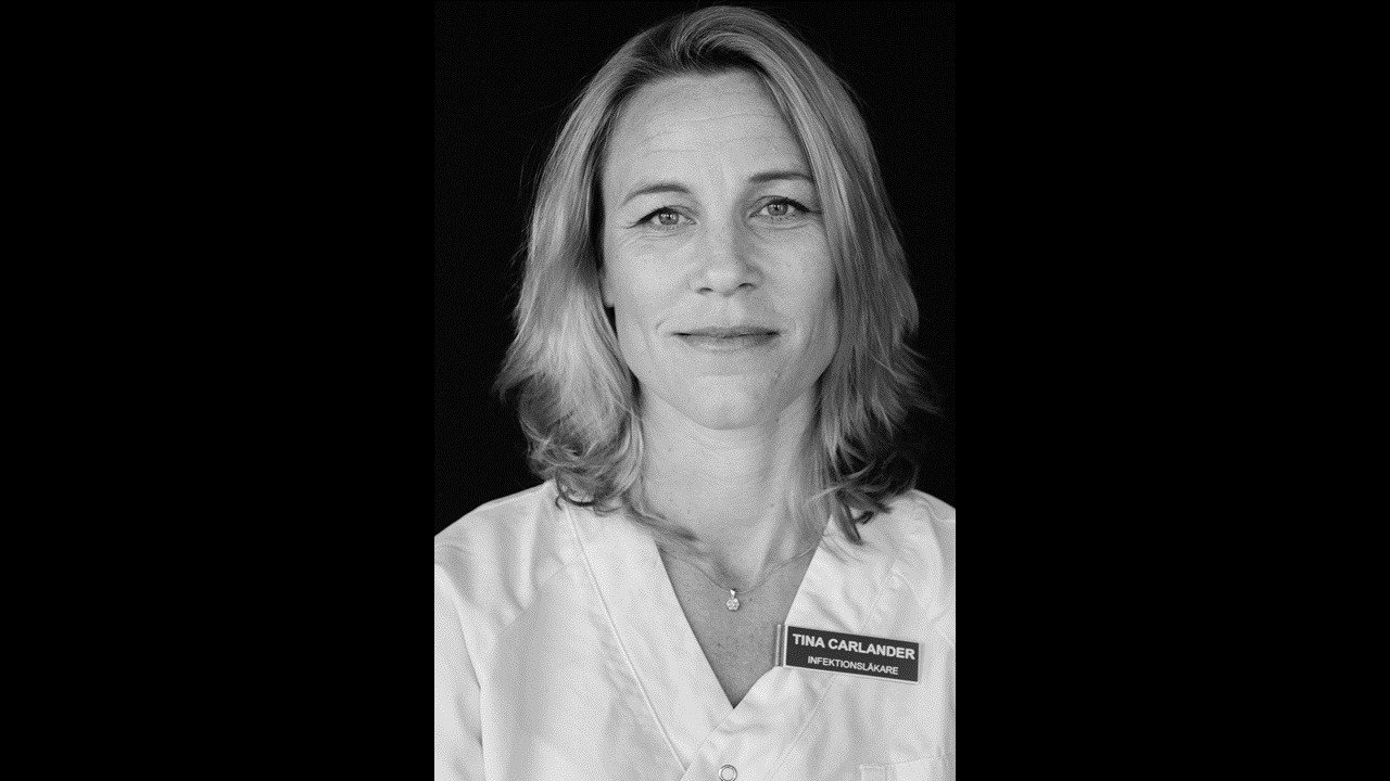 Svartvitt porträtt av en kvinna.