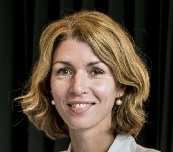 Portrait photo of researcher Eva Hedlund