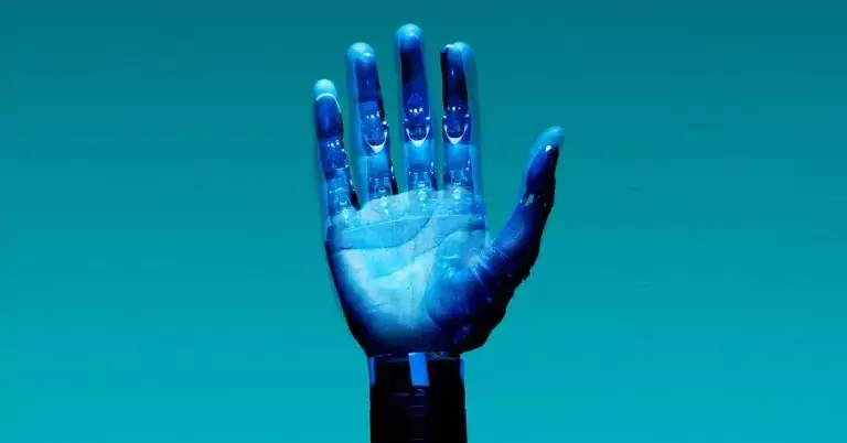 Bild på en robothand