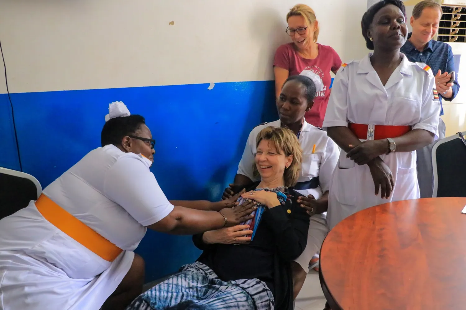 Annika Östman Wernerson during a presentation of dynamic birth positions at Naguru Hospital in Uganda.