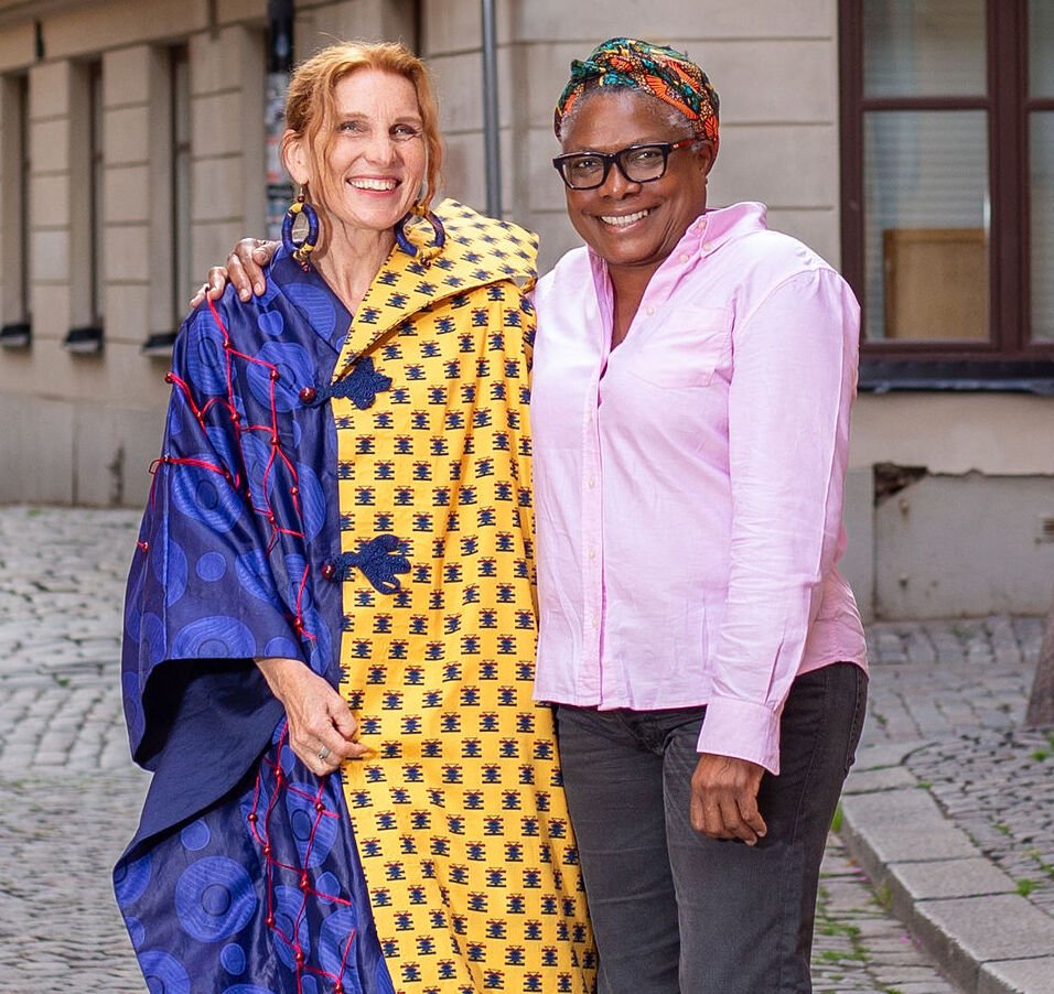 Anna Mia Ekström visar delar av kollektionen "HIV Unwrapped".