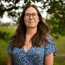 Porträttbild av kvinna.