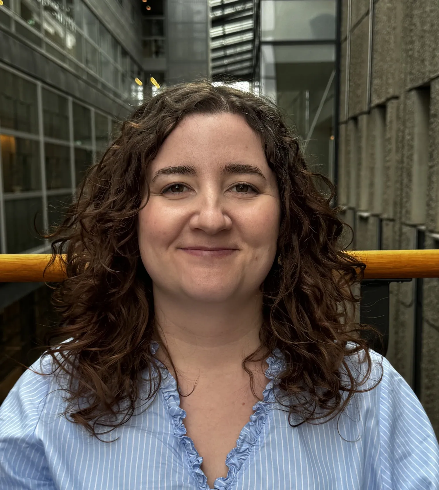 Porträtt av en kvinna.