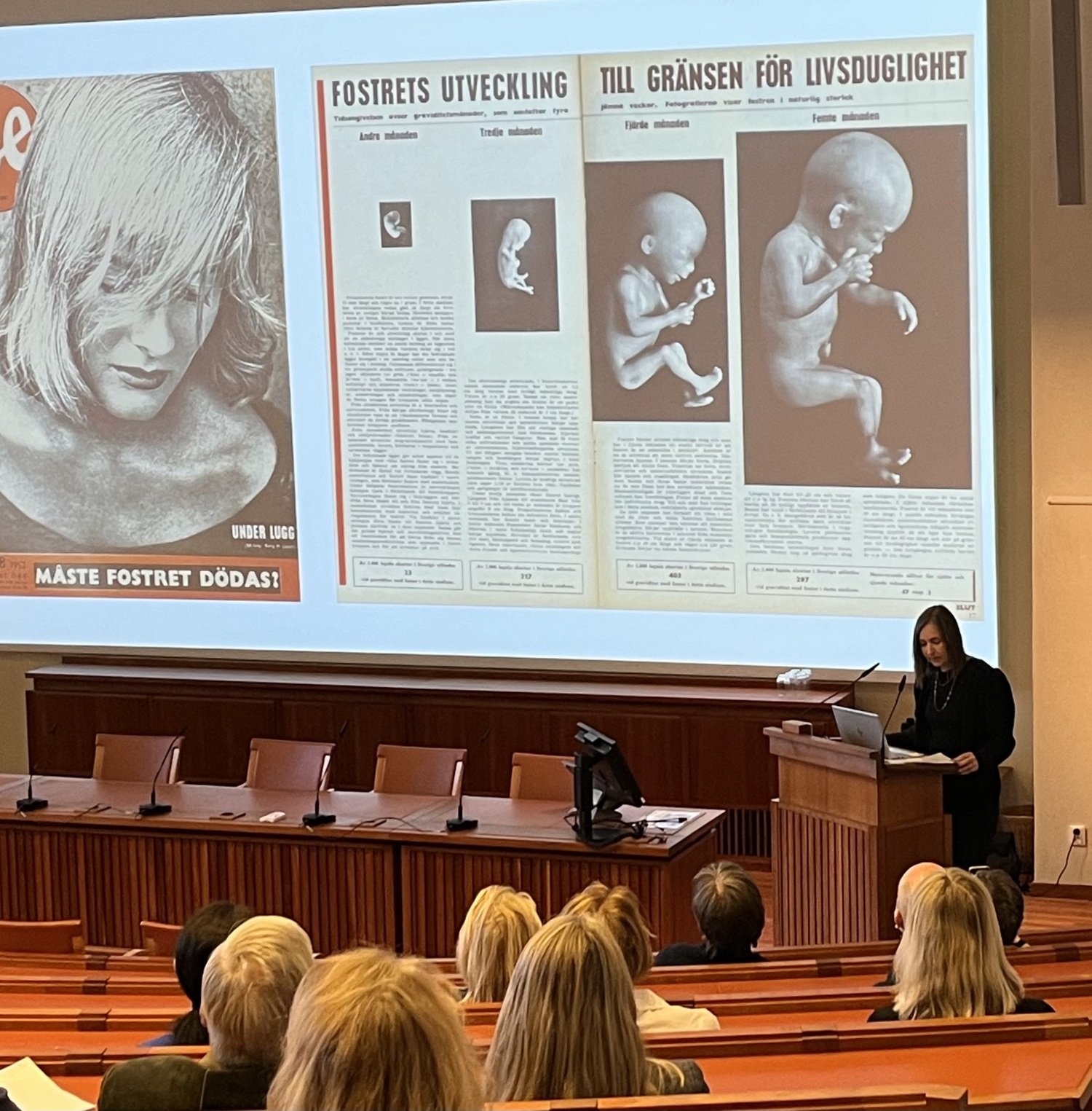 Vid invigningen av utställningen talade bland andra professor Solveig Jülich, Uppsala universitet, om det genomslag Lennart Nilssons bilder fick i sin samtid.