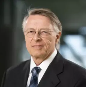 Professor Olle ten Cate.