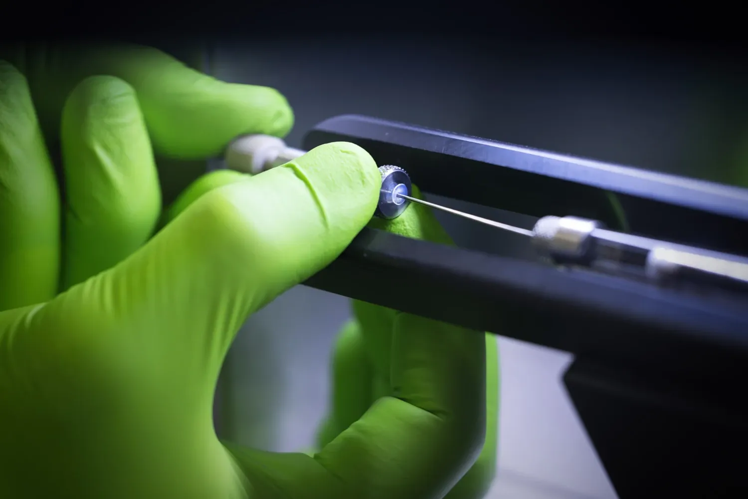 Närbild av utrustning.