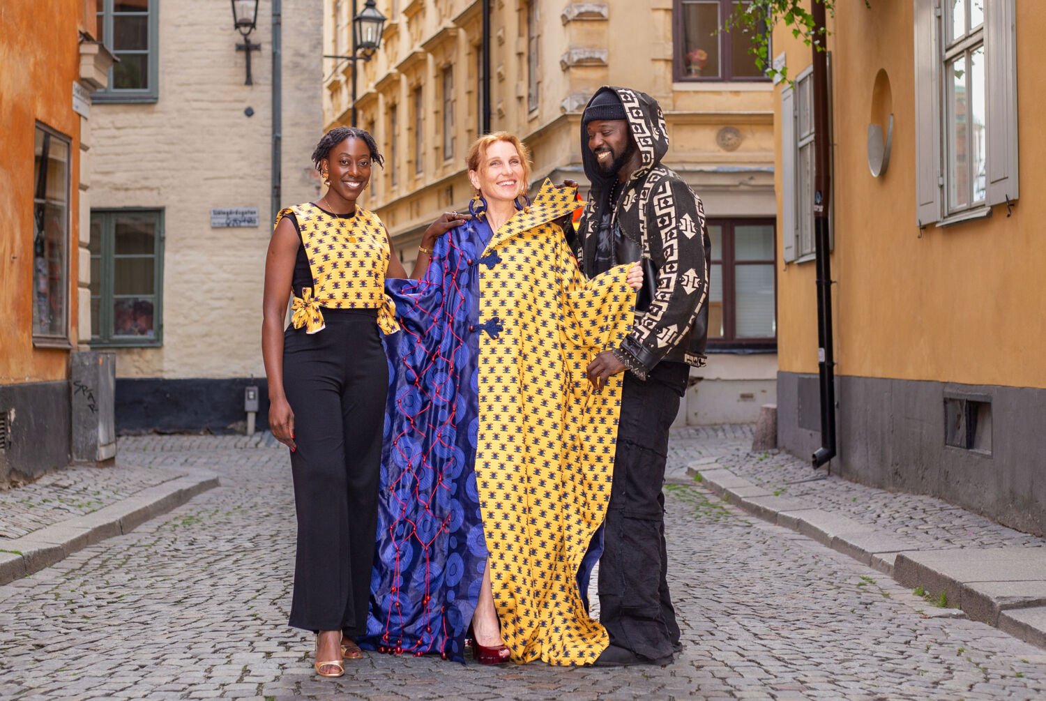 Anna Mia Ekström visar delar av kollektionen "HIV Unwrapped".
