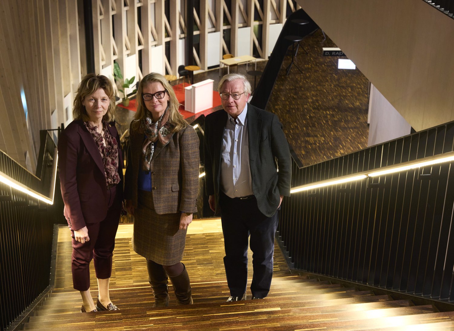 Ministerbesök av Lotta Edholm på KI.