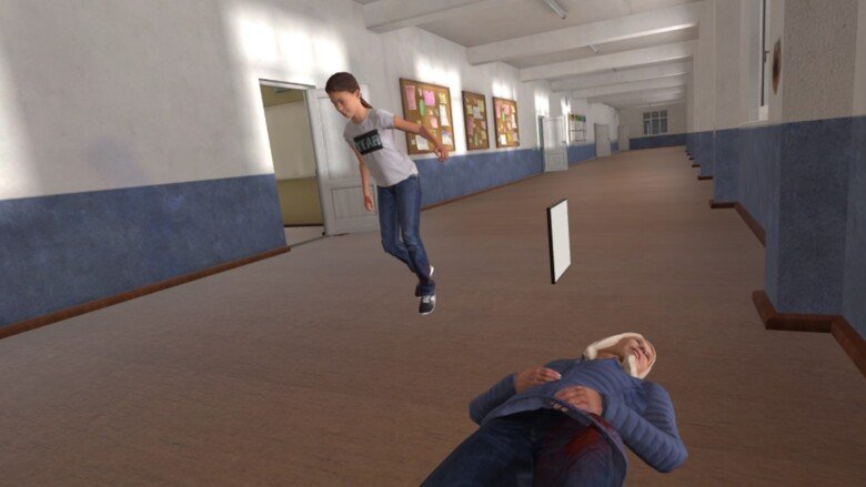 En virutell bild, en pojke springer i korridor, en skadad kvinna ligger ner och blöder