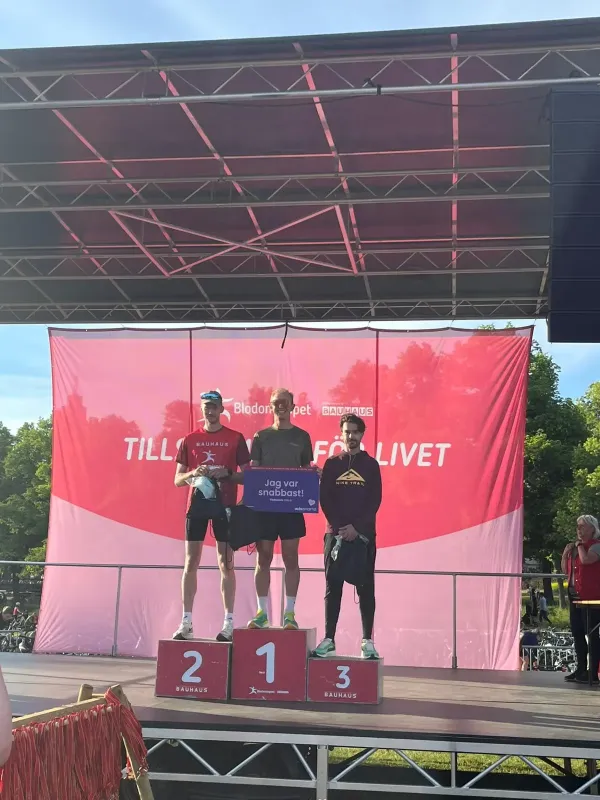 deltagare från ARC vid årets blodomlopp.