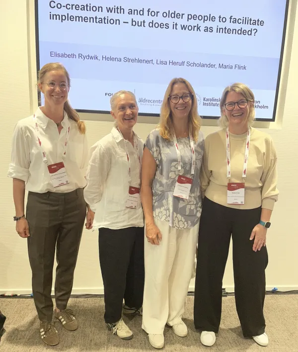 Gruppbild på Från v: Lisa Herulf-Scholander (NVS avdfysioterapi, Helena Strehlert (Äldrecentrum), Elisabeth Rydwik (NVS avd fysioterapi), Maria Flink (NVS avd allmänmedicin) och primärvård.