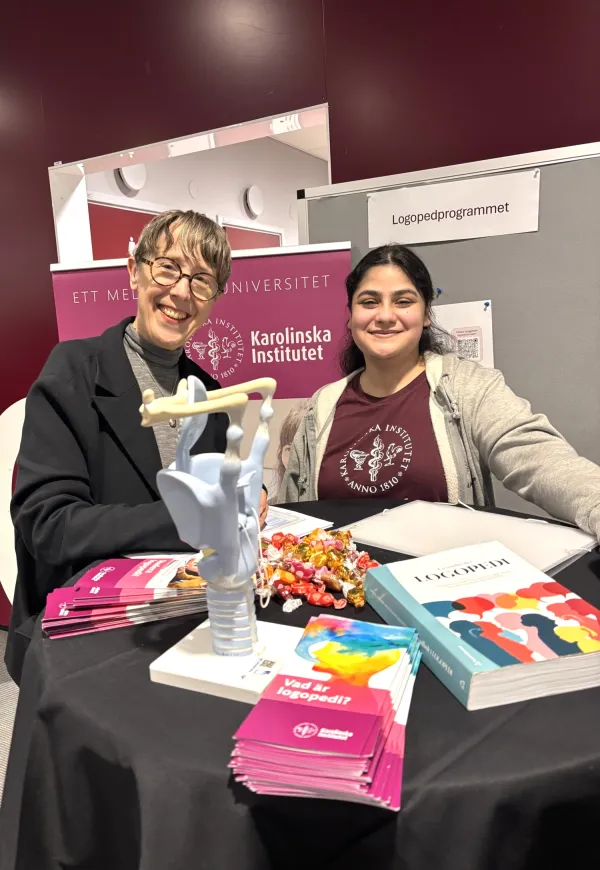 Sofia och Sara representerade logopedprogrammet