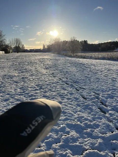 Träningsredskap och löpning under pep@work på KI 2024.