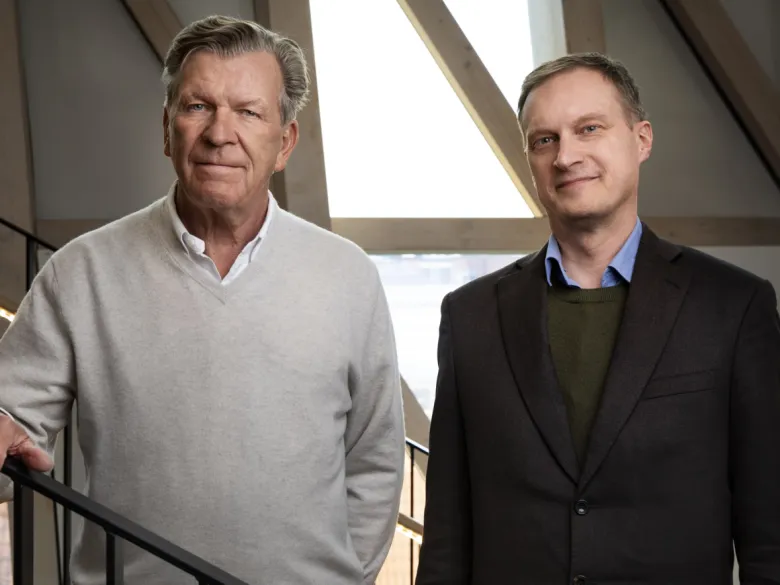 (Fr v) Mats Arnhög och Sten Linnarsson i KI:s Aula Medica.