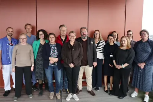 Group picture of 14 people