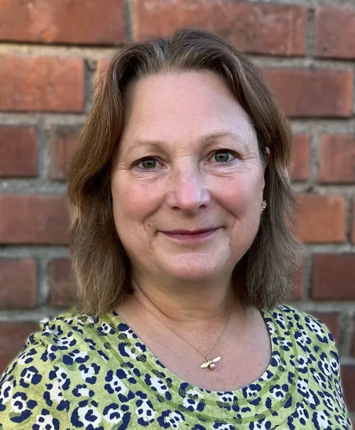 Portrait photo of a woman.