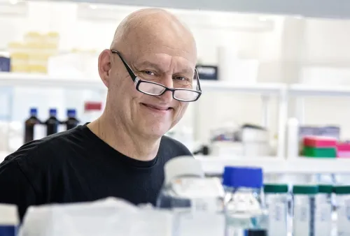 Pär Nordlund wearing glasses and smiles.